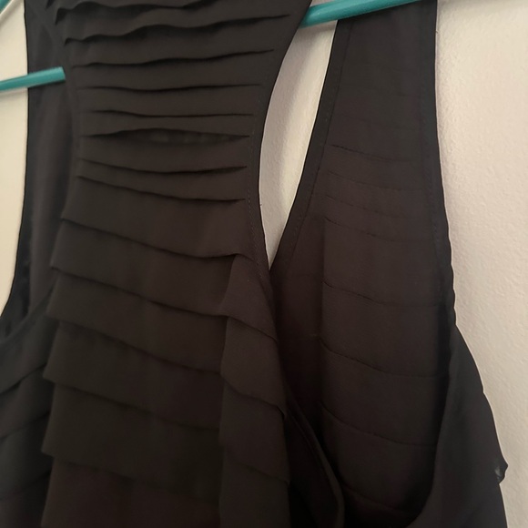 Saks 5th Avenue Burgundy Layered Sleeveless Top - Picture 8 of 9